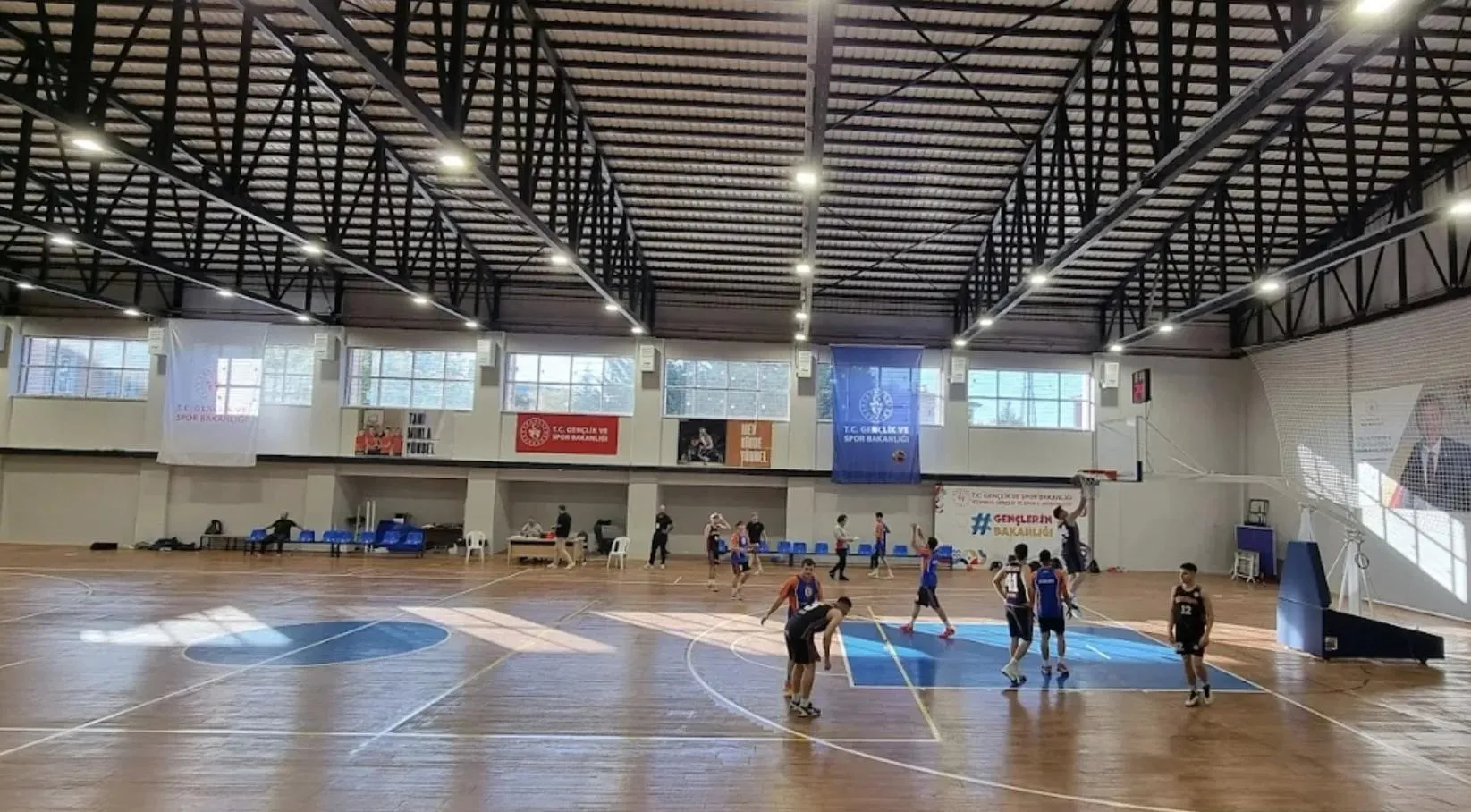 PENDİK KURTKÖY SPOR SALONU